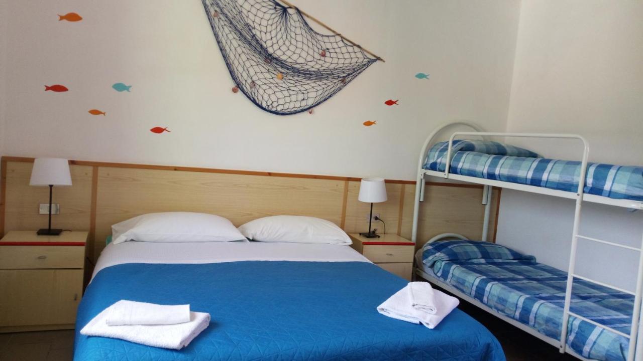 Hotel Lupo Di Mare Marina di Castagneto Carducci Buitenkant foto